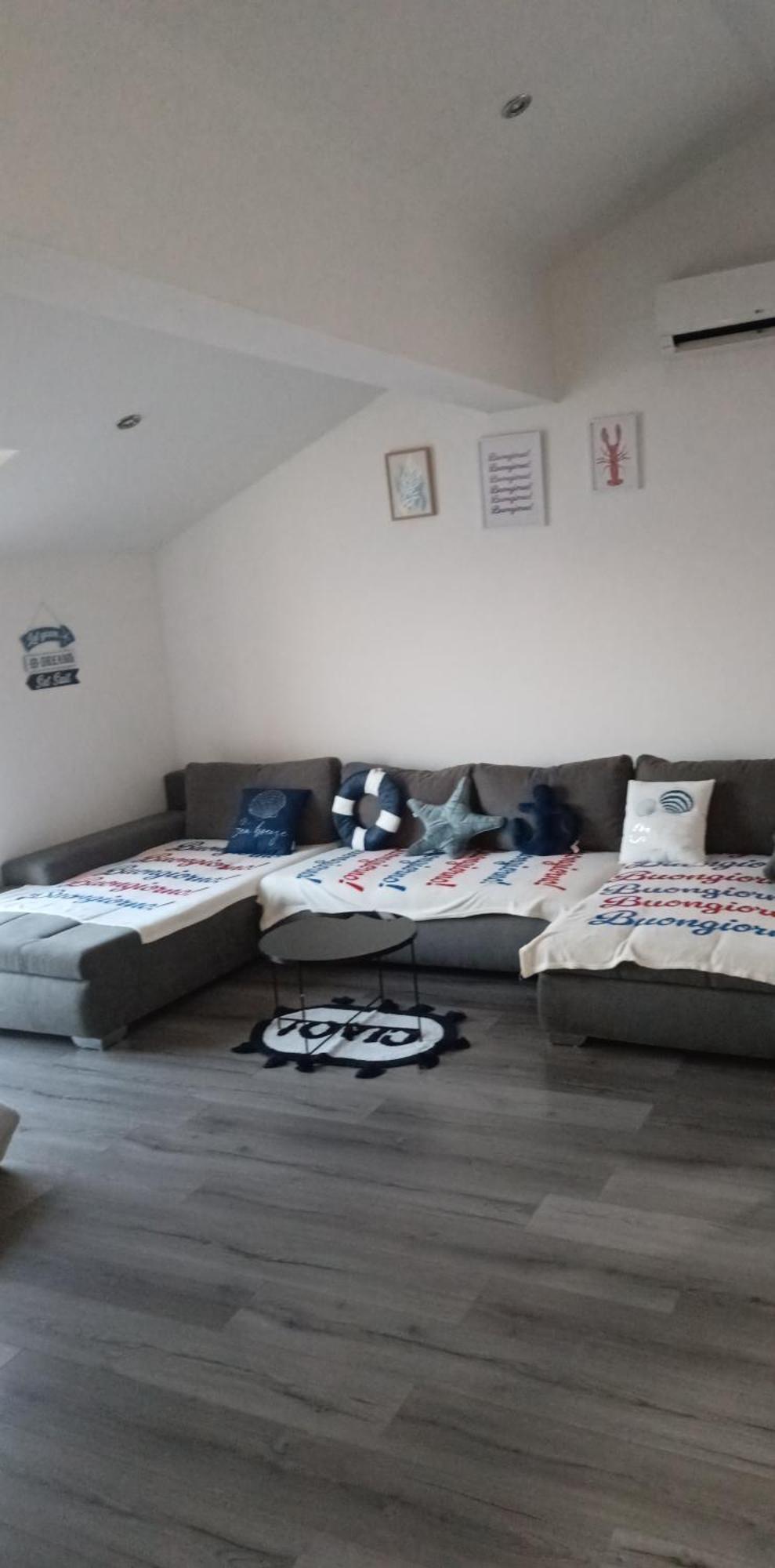 Angella Apartment ドゥギ・ラット エクステリア 写真